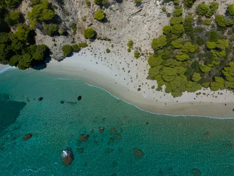والپیپر جزیره از نمای هوایی با کیفیت 4K · ocean · 3840×2880