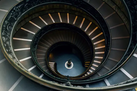 Spiral Merdiven 4K Duvar Kağıdı · architecture · 3840×2560