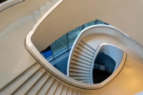 Sfondo Scala a Chiocciola 4K · architecture · 3840×2563