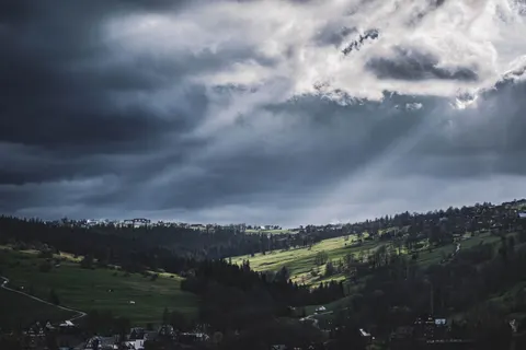 خلفية سماء عاصفة بدقة 4K · nature · 3840×2560