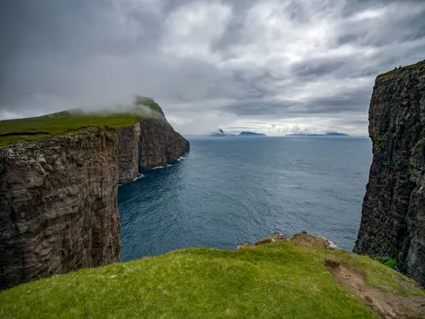 Fond d'écran Falaise sur l'océan 4K · ocean · 3840×2880