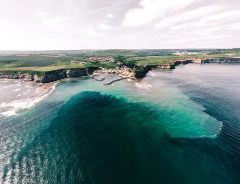 والپیپر جزیره از نمای هوایی با کیفیت 4K · ocean · 3840×2949