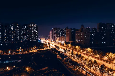City Skyline at Night 4K Wallpaper · city · 3840×2560