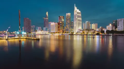 夜晚城市天际线 4K壁纸 · city · 3840×2160
