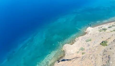 द्वीप का हवाई दृश्य 4K वॉलपेपर · ocean · 3840×2204