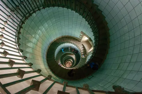 Spiral Merdiven 4K Duvar Kağıdı · architecture · 3840×2560