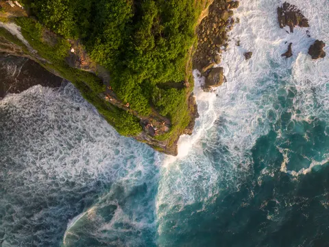 Island Aerial 4K Wallpaper · ocean · 3840×2880