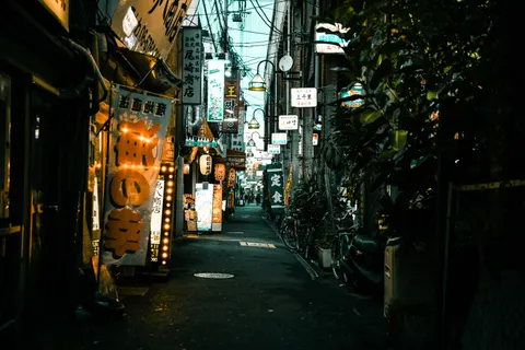 Neon City Street 4K Wallpaper · city · 3840×2560