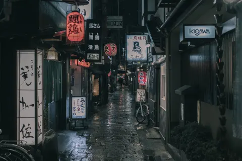Neon City Street 4K Wallpaper · city · 3840×2560