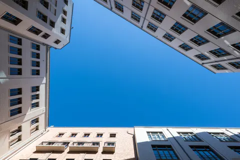 Wolkenkratzer 4K Hintergrundbild · city · 3840×2560