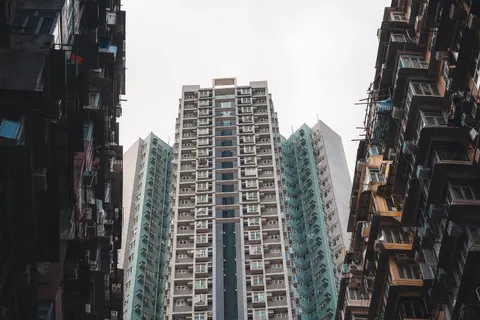 Skyscraper 4K Wallpaper · city · 3840×2560