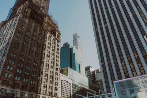 Wolkenkratzer 4K Hintergrundbild · city · 3840×2560