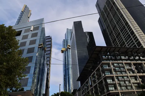 Wolkenkratzer 4K Hintergrundbild · city · 3840×2561