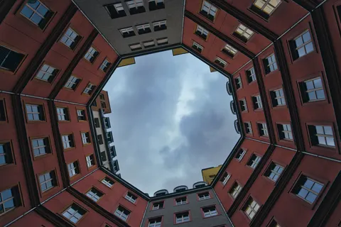 خلفية ناطحة سحاب بدقة 4K · city · 3840×2560