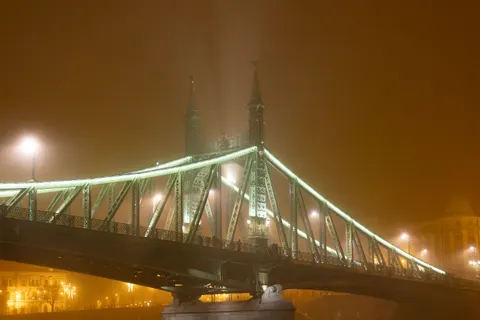 City Bridge 4K Wallpaper · city · 3840×2560