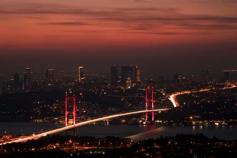 City Bridge 4K Wallpaper · city · 3840×2561