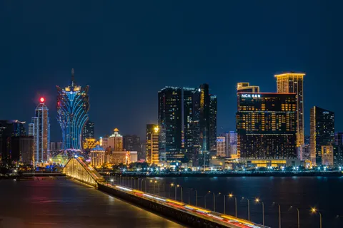 Fondo de pantalla Puente de ciudad 4K · city · 3840×2560