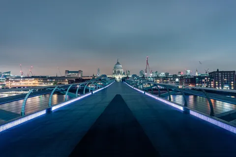 City Bridge 4K Wallpaper · city · 3840×2563