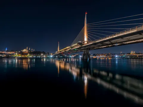 City Bridge 4K Wallpaper · city · 3840×2880