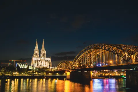 City Bridge 4K Wallpaper · city · 3840×2560