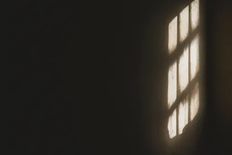 Fensterlicht 4K Hintergrundbild · minimal · 3840×2560