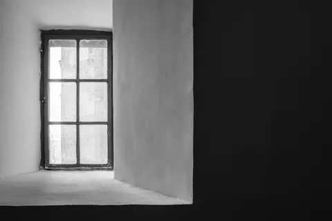 Window Light 4K Wallpaper · minimal · 3840×2560