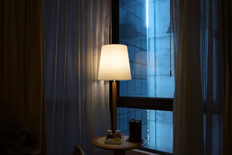 Window Light 4K Wallpaper · minimal · 3840×2560