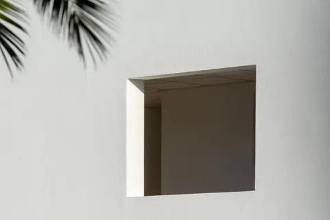 Window Light 4K Wallpaper · minimal · 3840×2560