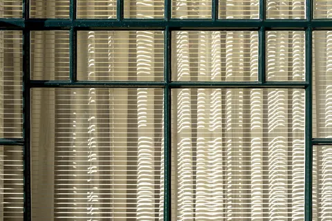 Window Light 4K Wallpaper · minimal · 3840×2563