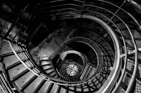 Wallpaper Tangga Spiral 4K · architecture · 3840×2553