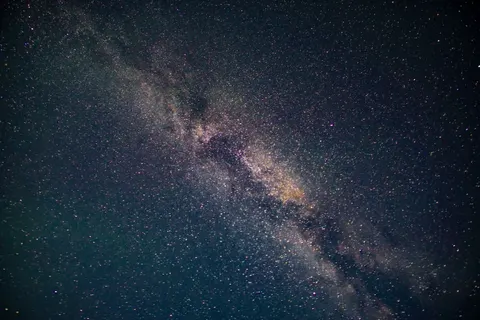 银河夜空 4K壁纸 · space · 3840×2560