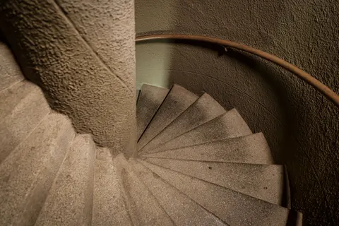 Wendeltreppe 4K Hintergrundbild · architecture · 3840×2561
