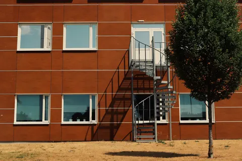 خلفية درج حلزوني بدقة 4K · architecture · 3840×2560