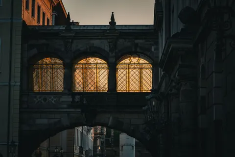 老城街道 4K壁纸 · architecture · 3840×2560