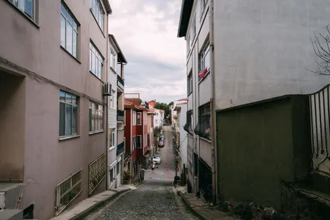 Fond d'écran Rue de la vieille ville 4K · architecture · 3840×2560