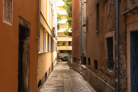 Fond d'écran Rue de la vieille ville 4K · architecture · 3840×2560