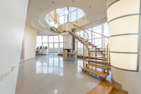 خلفية درج حلزوني بدقة 4K · architecture · 3840×2563