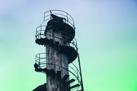 सर्पिल सीढ़ी 4K वॉलपेपर · architecture · 3840×2560