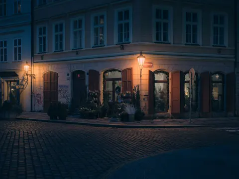 Old Town Street 4K Wallpaper · architecture · 3840×2880