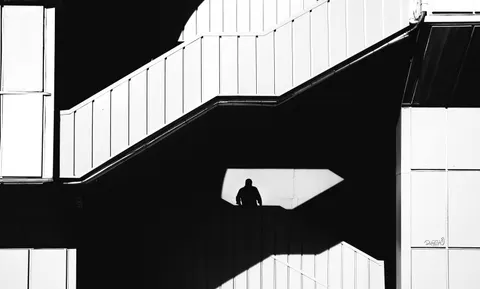 Wallpaper Tangga Geometris 4K · architecture · 3840×2314
