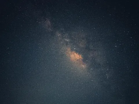 रात के आसमान में आकाशगंगा 4K वॉलपेपर · space · 3840×2873