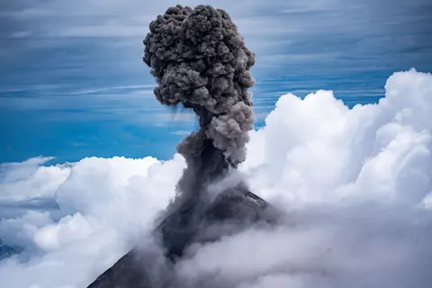 Fondo de pantalla Volcán 4K · nature · 3840×2560