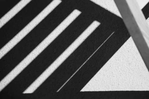 خلفية سلالم هندسية بدقة 4K · architecture · 3840×2560