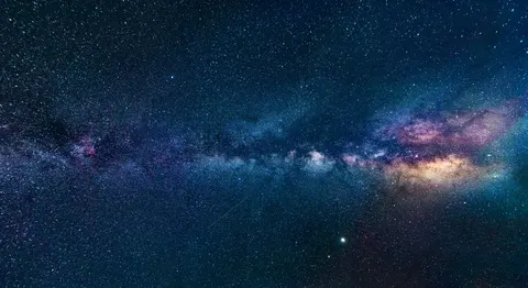 रात के आसमान में आकाशगंगा 4K वॉलपेपर · space · 3840×2093