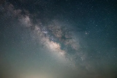 银河夜空 4K壁纸 · space · 3840×2560