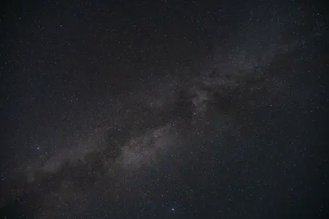 银河夜空 4K壁纸 · space · 3840×2560