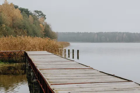 Hölzerner Steg 4K Hintergrundbild · ocean · 3840×2560