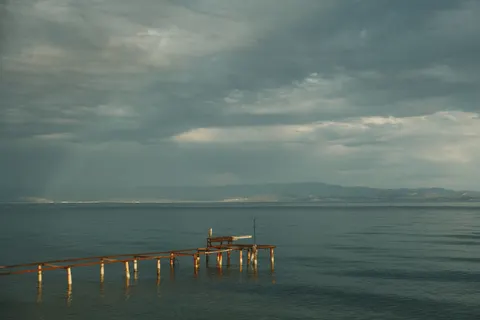 والپیپر اسکله چوبی با کیفیت 4K · ocean · 3840×2560