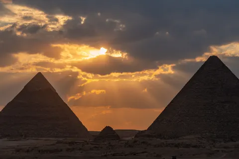 Piramides 4K-achtergrond · travel · 3840×2563