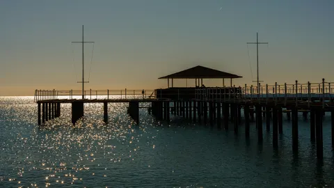 والپیپر اسکله چوبی با کیفیت 4K · ocean · 3840×2160